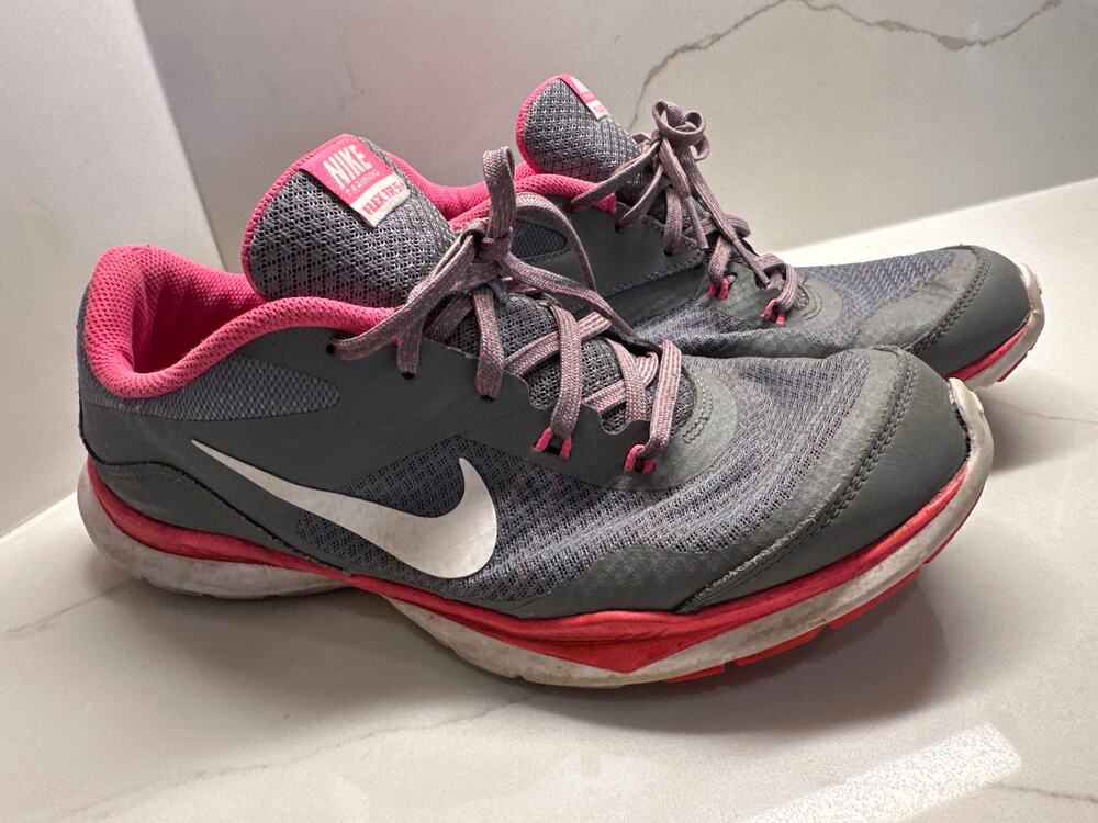 Nike Women's Size 9.5 Flex Trainer 5 Athletic Shoes in Grey and Pink